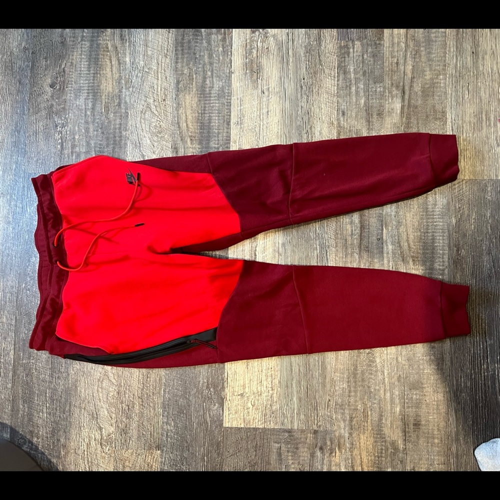 Nike joggers authentic size large